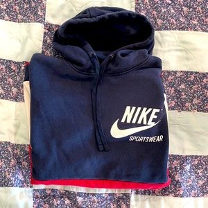 Men’s Nike sweatshirt